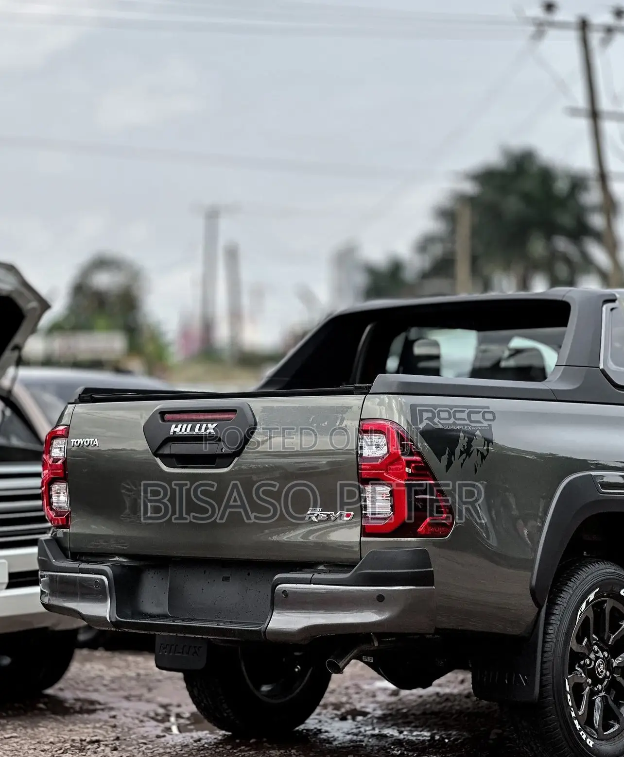 Toyota Hilux 2024 Gray