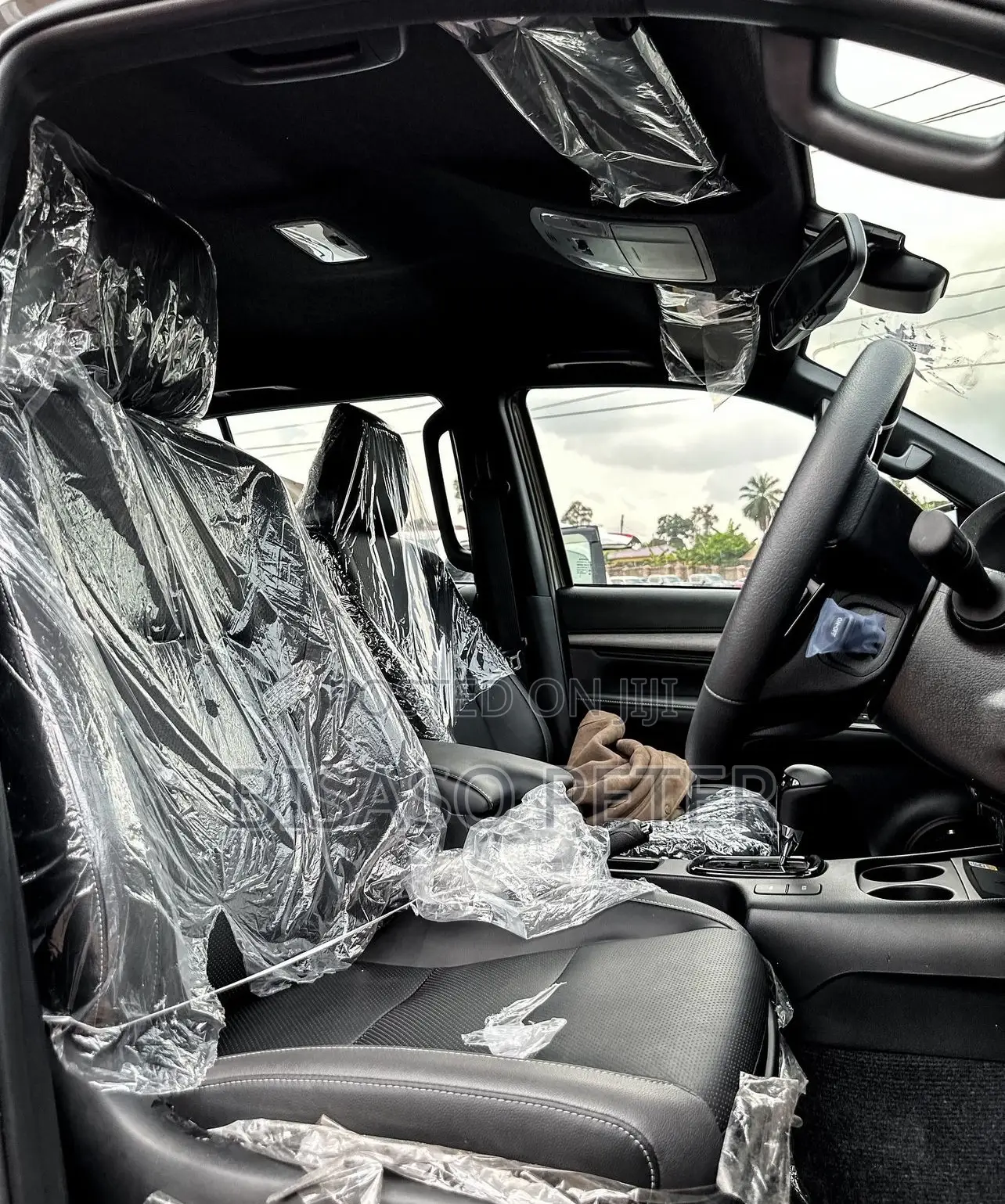 Toyota Hilux 2024 Gray