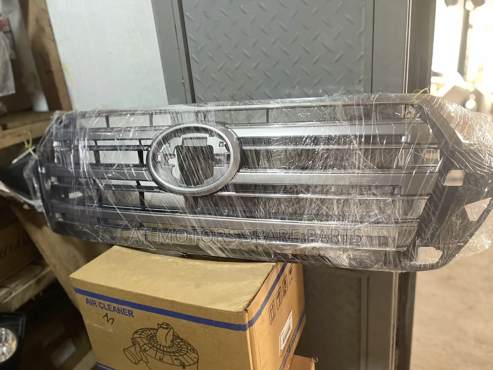 Grill for Toyota Land Cruiser 2016