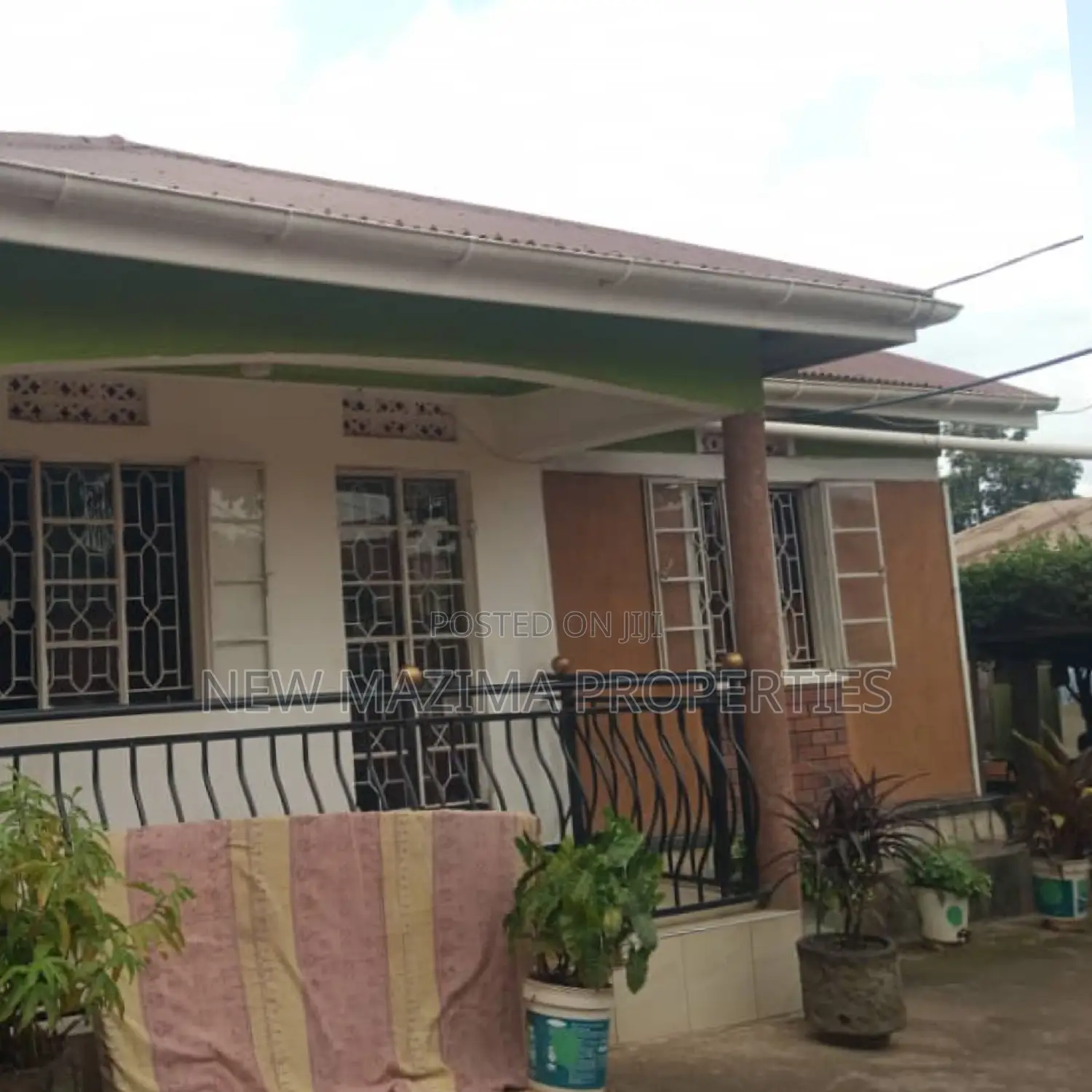 3bdrm Bungalow in Busega, Division A for sale
