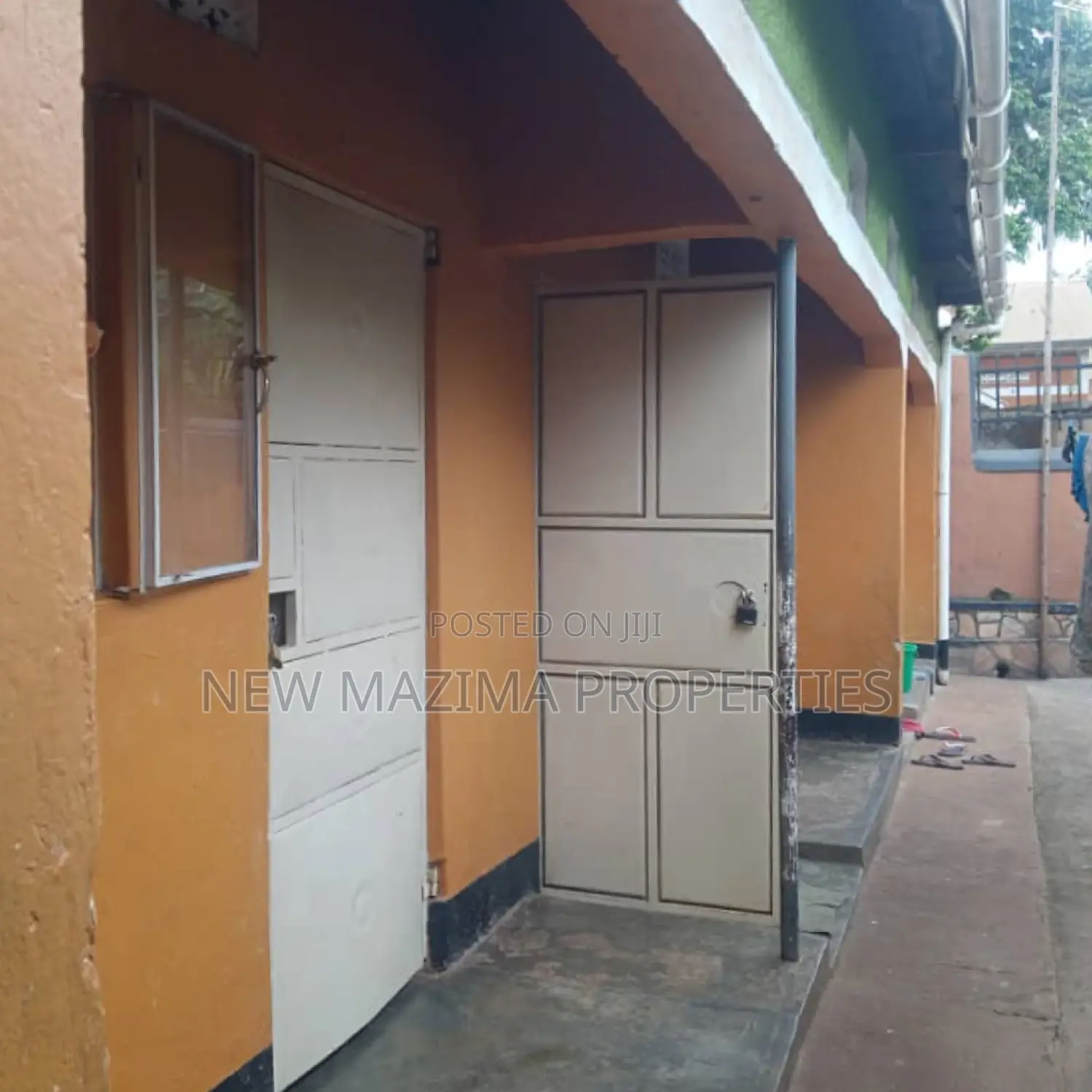 3bdrm Bungalow in Busega, Division A for sale
