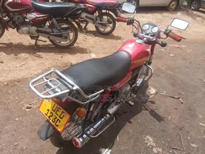 Hero Dawn 100 2019 Red