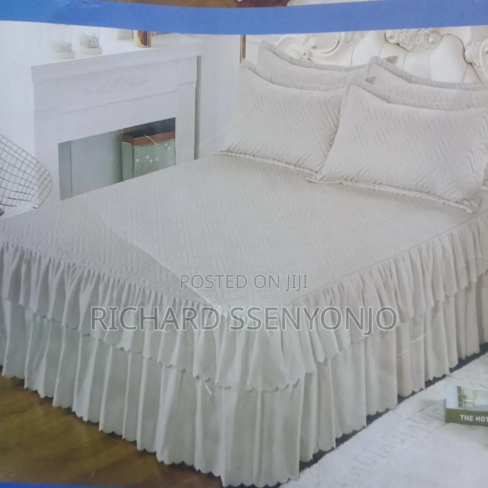Bedliner With Pillow Cases