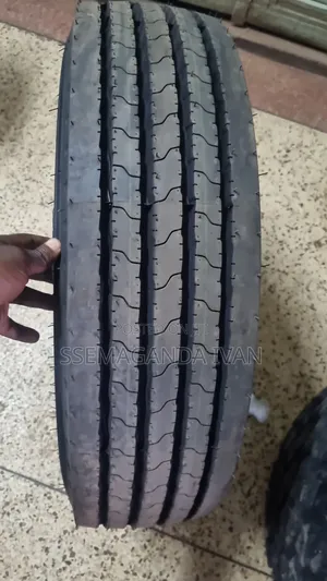 215/75r17.5 Highway Tires Tubeless
