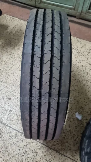 215/75r17.5 Highway Tires Tubeless