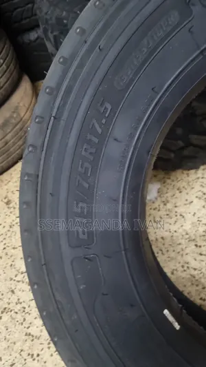 215/75r17.5 Highway Tires Tubeless