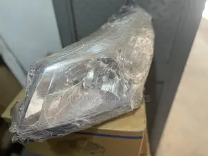Toyota Ist 2010 Headlights