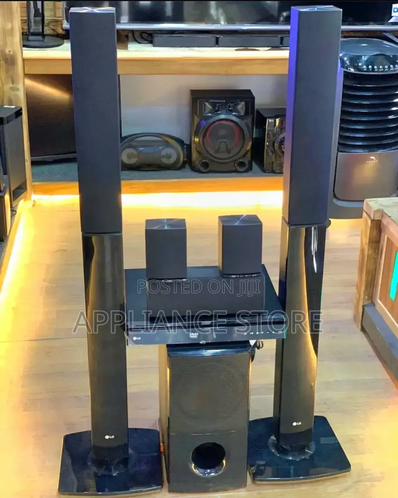 LG Home Theatre With 2 Tall Speakers and Super Bass