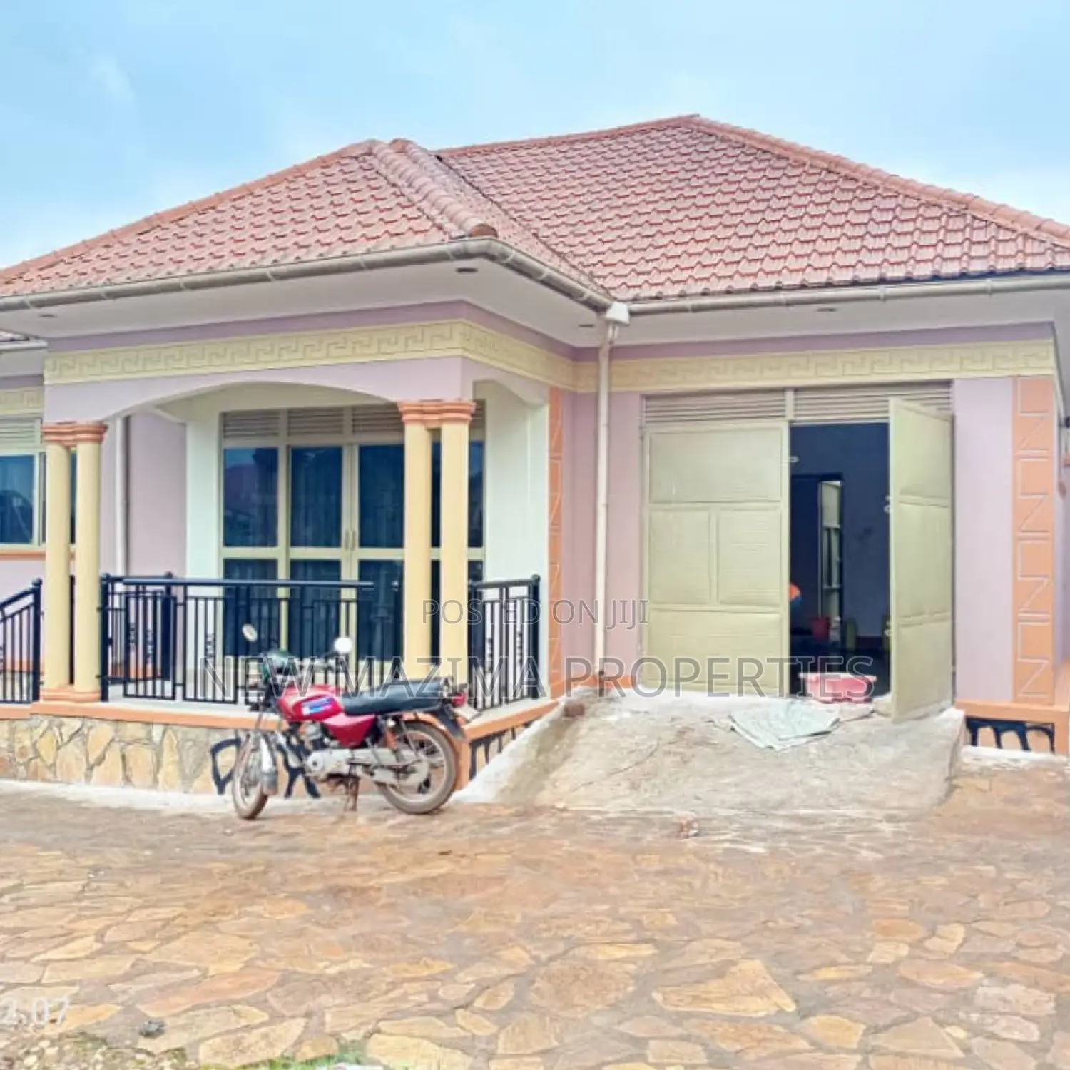 3bdrm Bungalow in Bulenga Buloba, Division A for sale