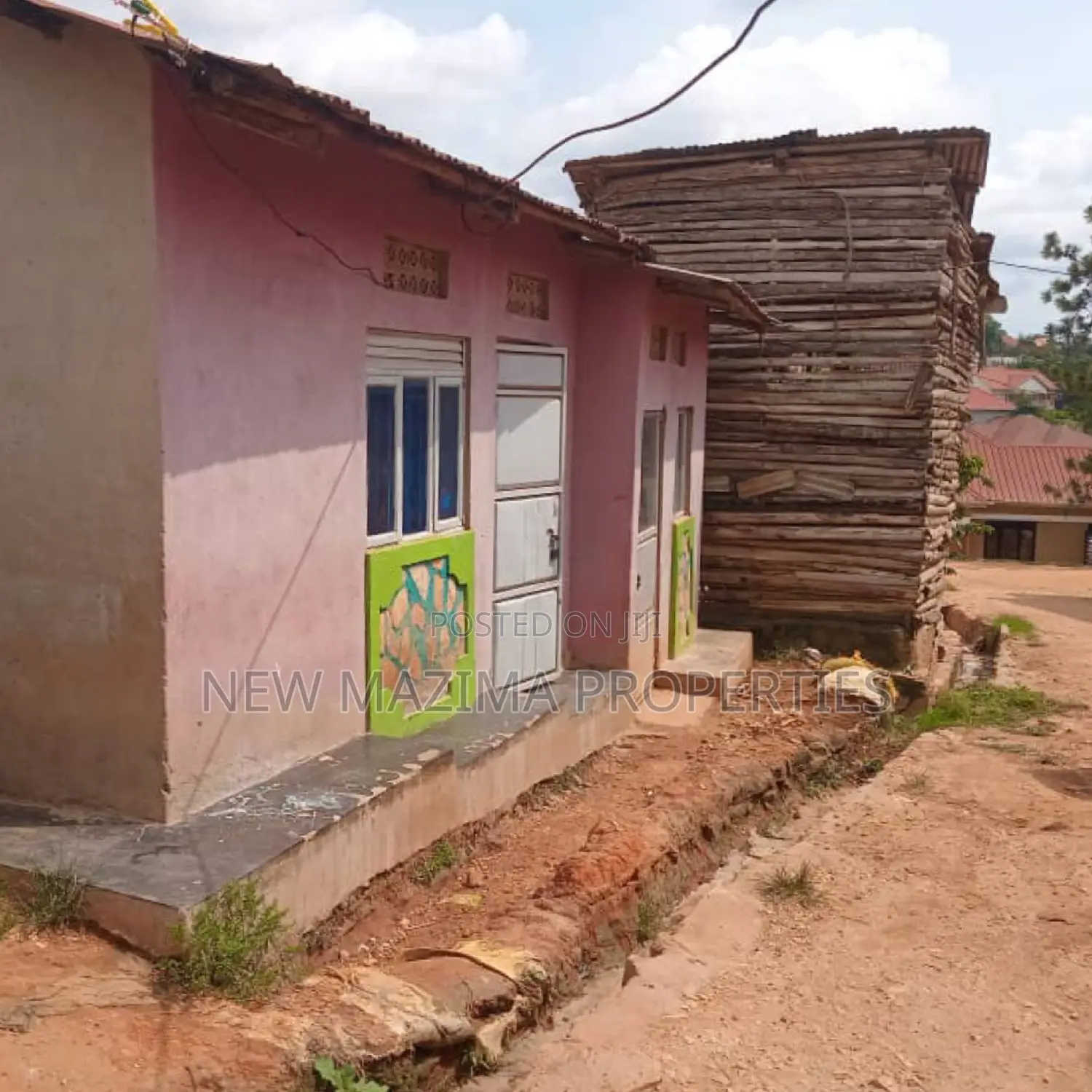 2bdrm House in Kawempe Kawanda, Division A for sale