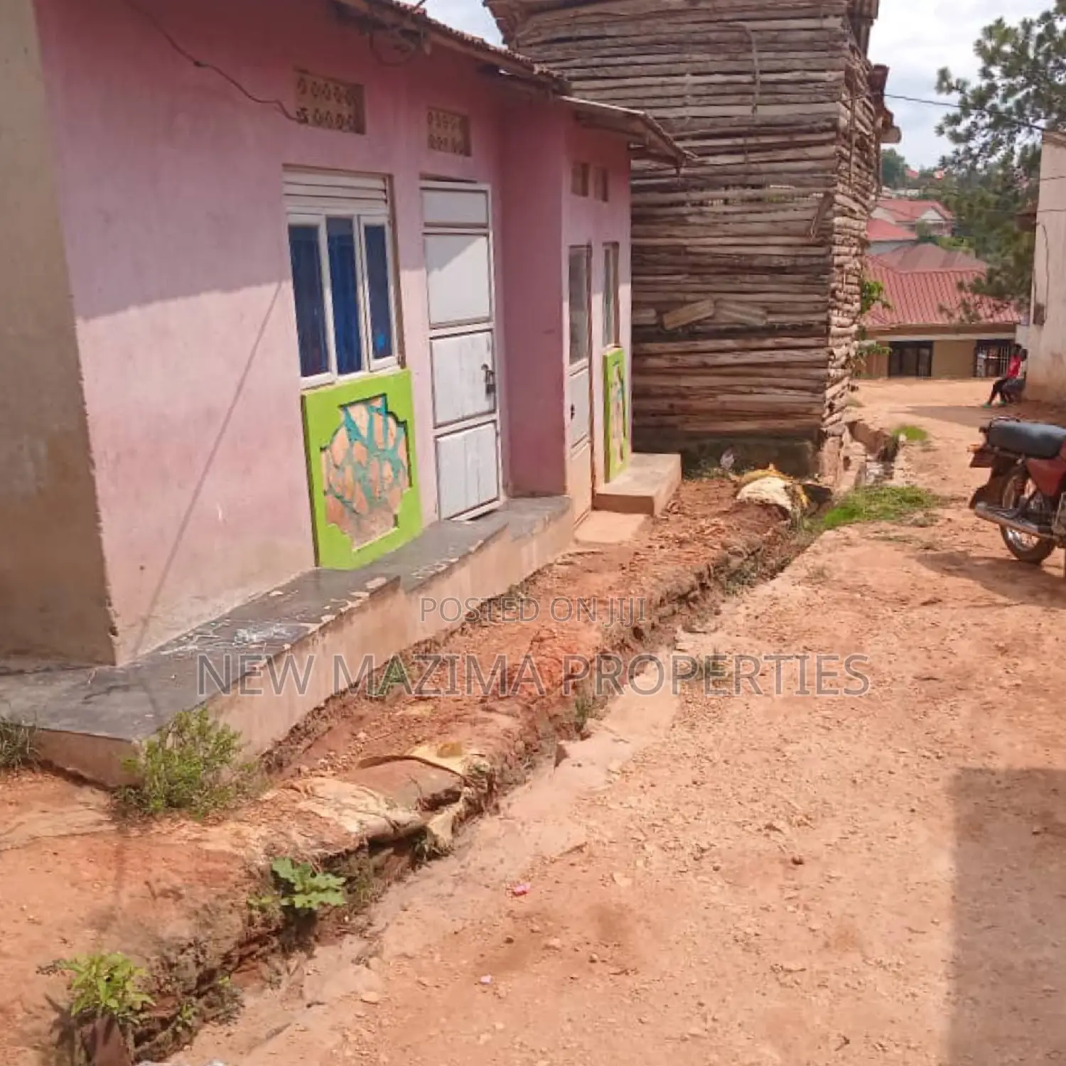 2bdrm House in Kawempe Kawanda, Division A for sale