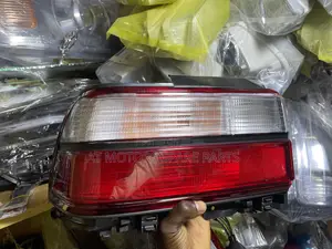 Toyota 100 Back Lights 1999