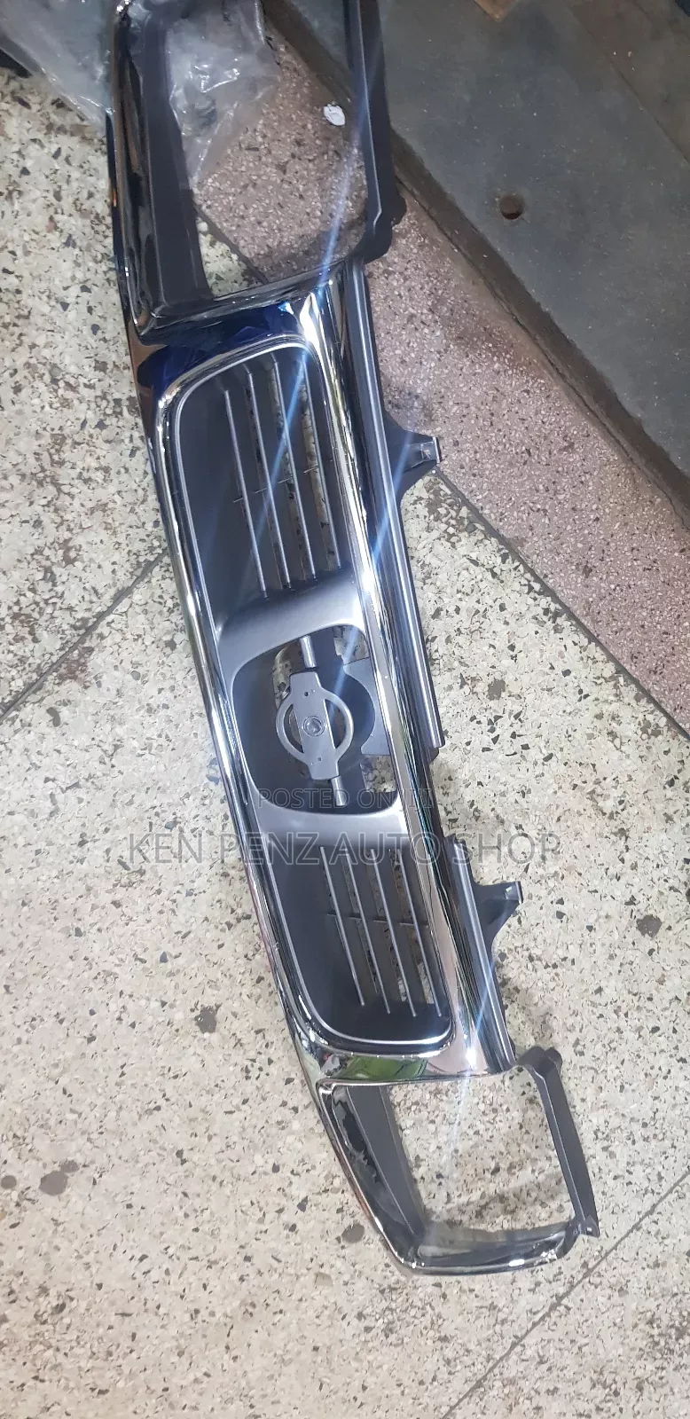 Grill for Nissan Hardbody 2000