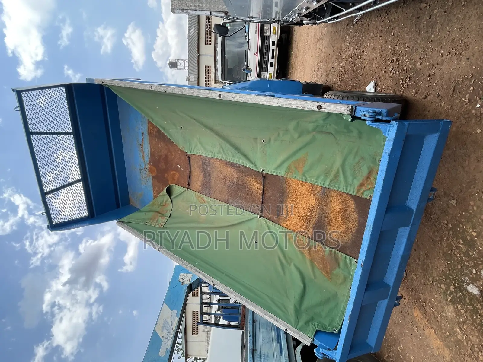 Isuzu Dumper Round Light