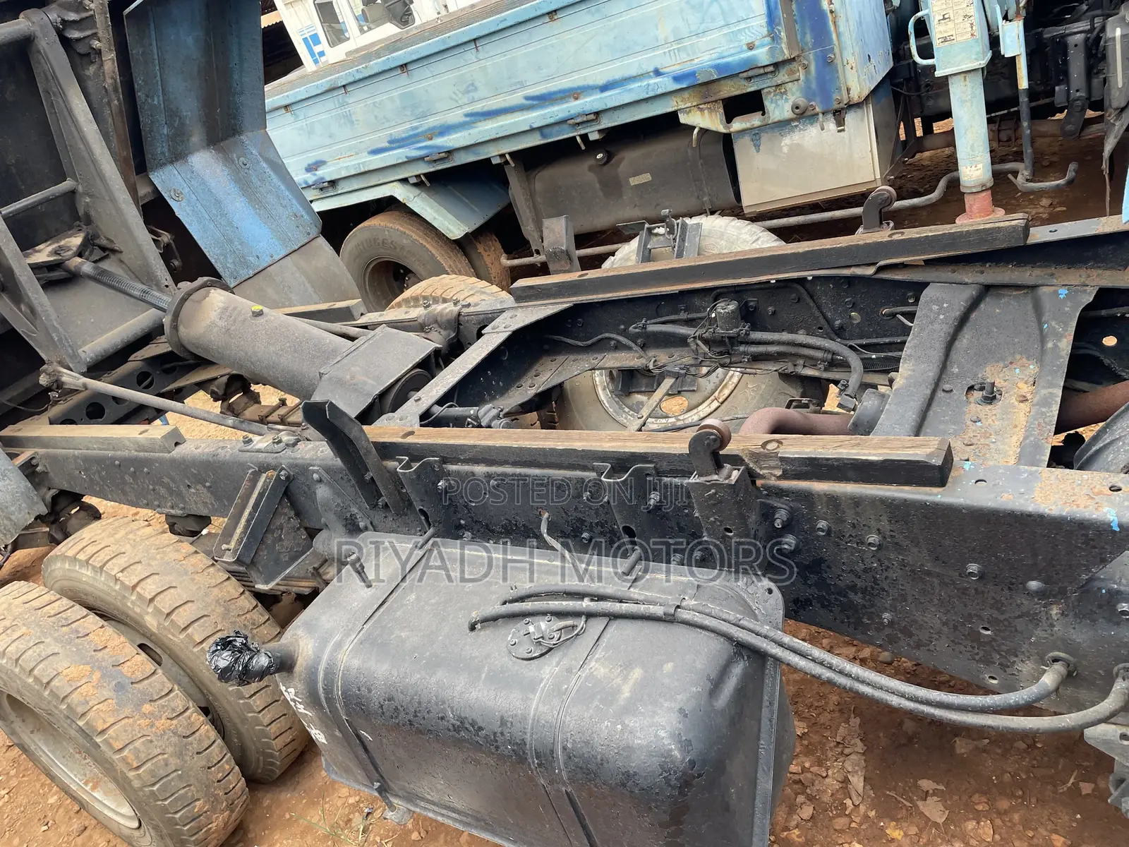 Isuzu Dumper Round Light