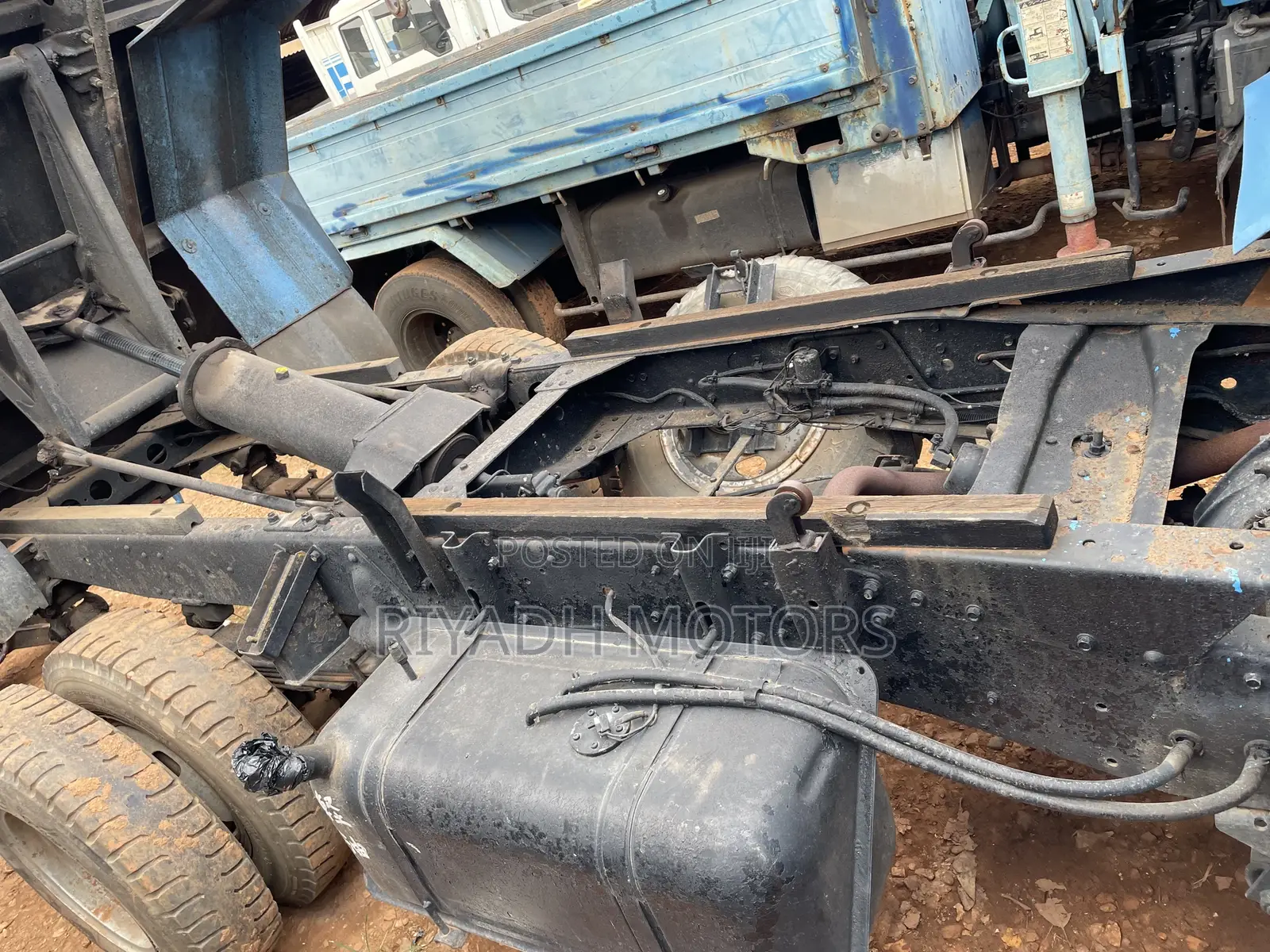 Isuzu Dumper Round Light