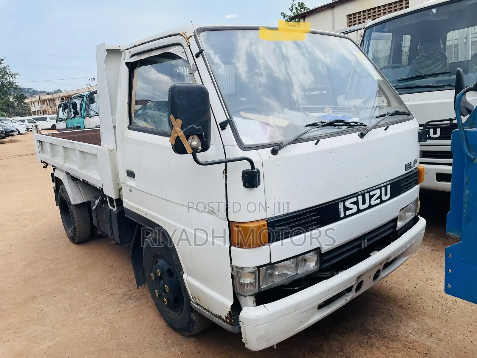 Isuzu Dumper