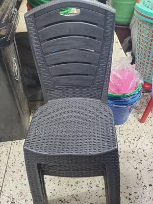 Ratten Plastic Chairs Plastic Chairs (Black)