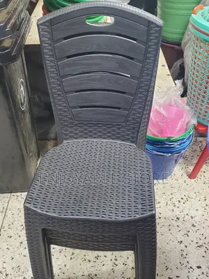 Ratten Plastic Chairs Plastic Chairs (Black)
