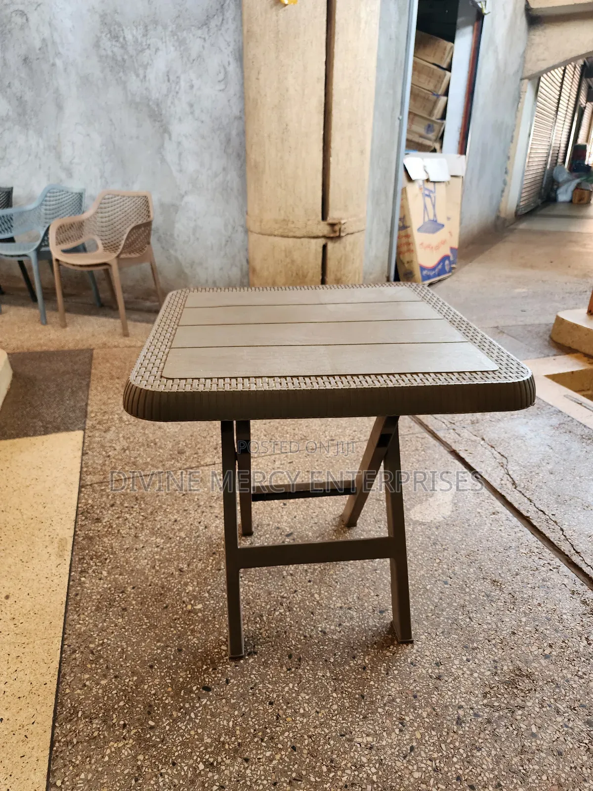 Folde Square Table