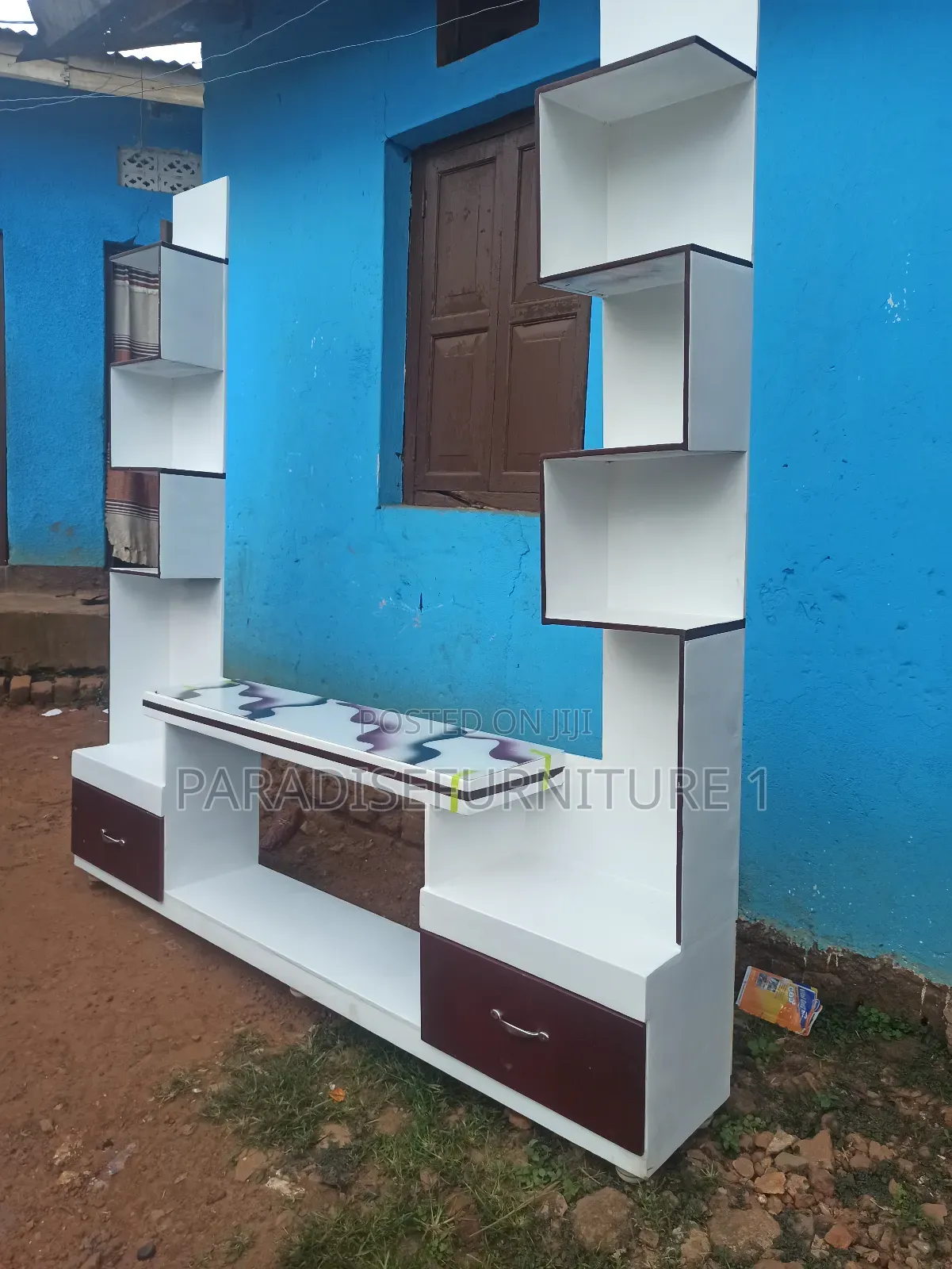 TV Stand 80incs X 7ft Height