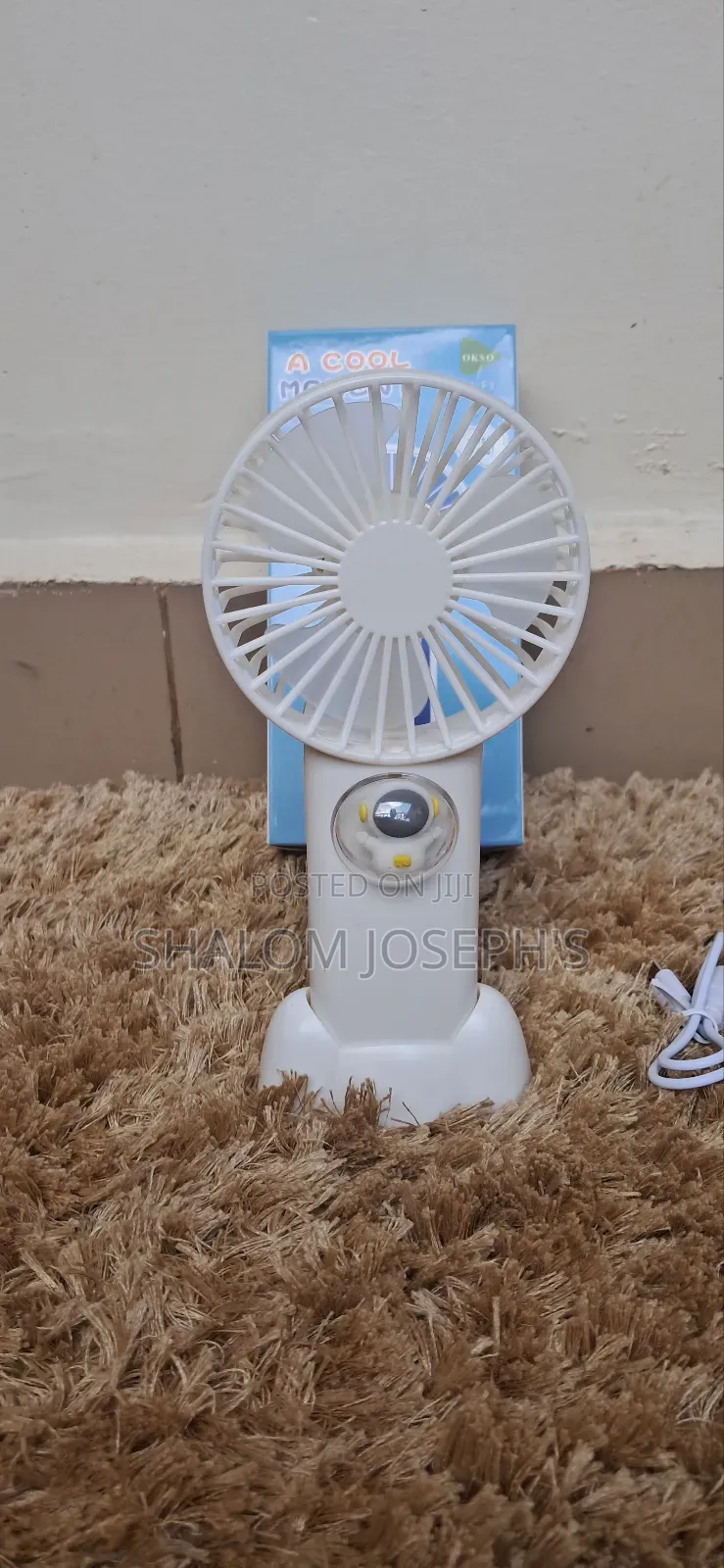 Capsule Handheld Fan