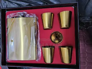 Hip Whiskey Flask Set Gold