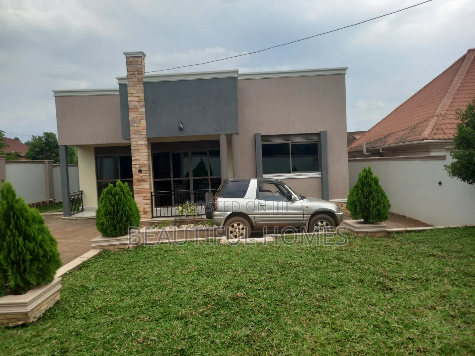 Furnished 4bdrm Maisonette in Kira for sale