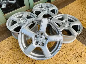 Put Your Money Where You Are Seeing Look at That Set Size 16
