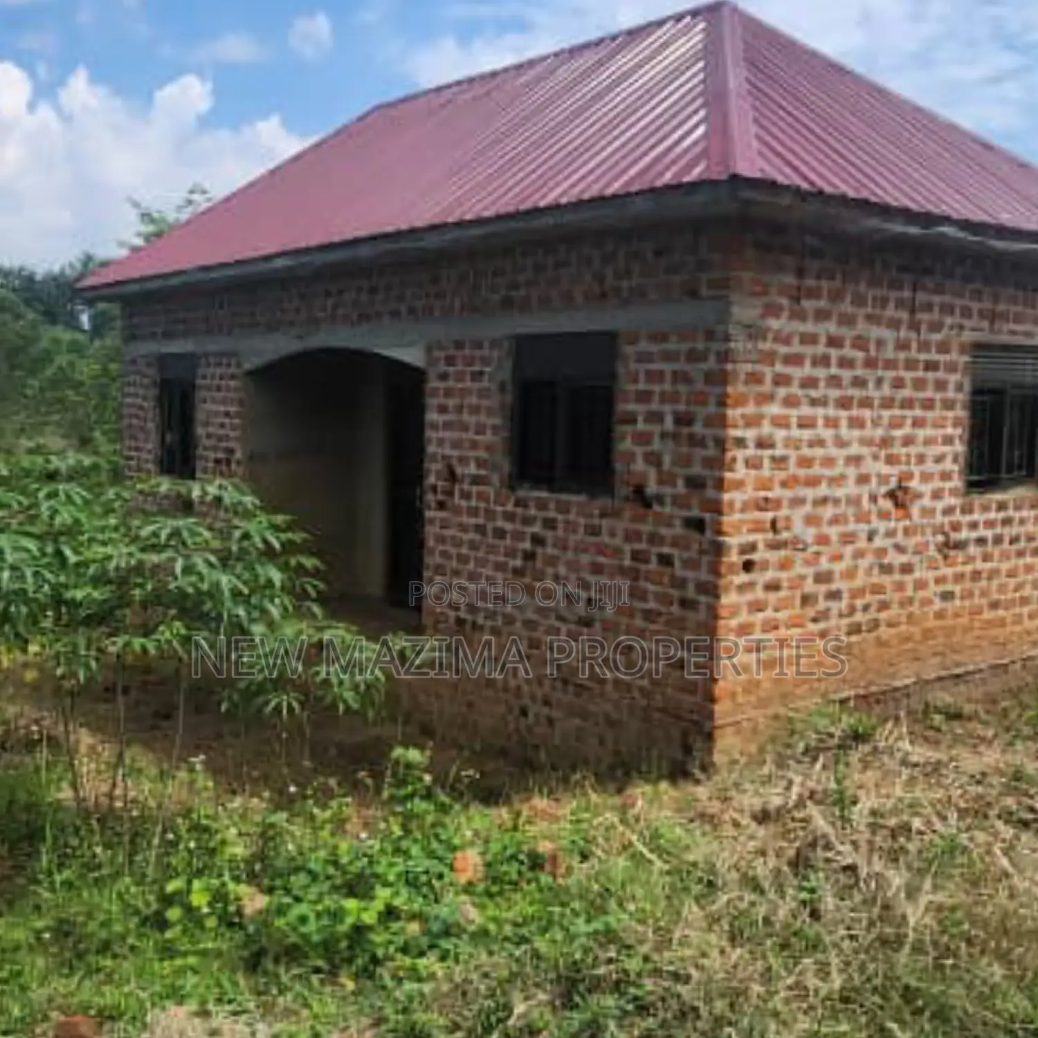 2bdrm House in Bujjuko Town, Division A for sale