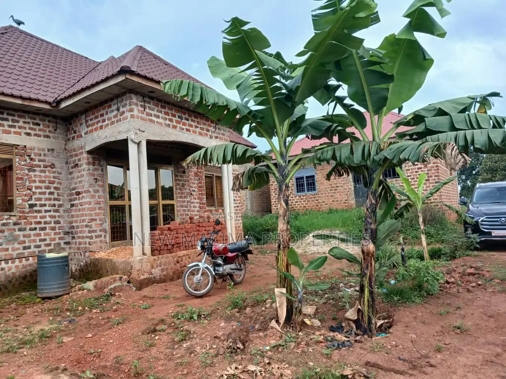 3bdrm House in Bulenga Buloba, Division A for sale