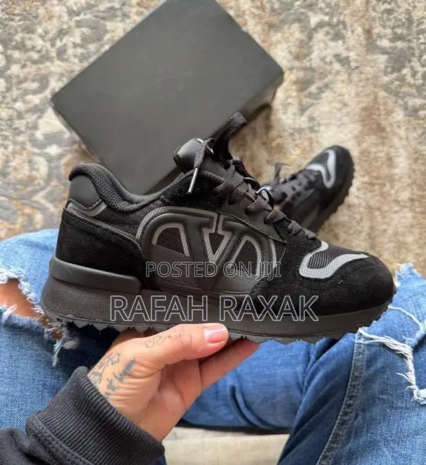 Original Black Luxury Valentino Garavani Casual Sneakers