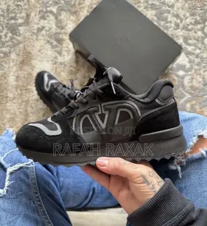 Original Black Luxury Valentino Garavani Casual Sneakers