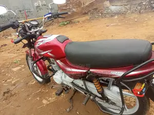 Bajaj CT 110X 2022 Red