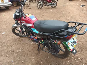 Hero Hunter 125 2023 Red