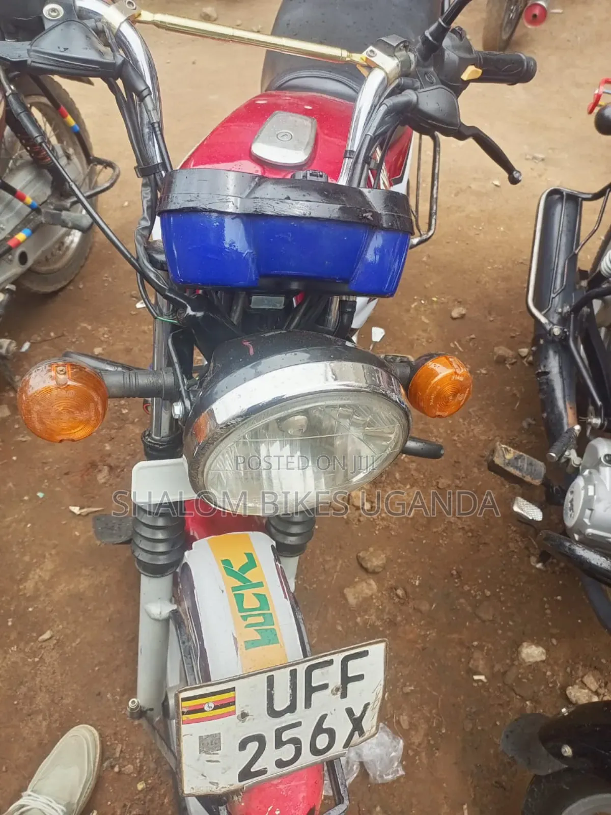 TVS HLX 125 2022 Red