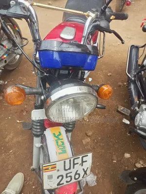 TVS HLX 125 2022 Red