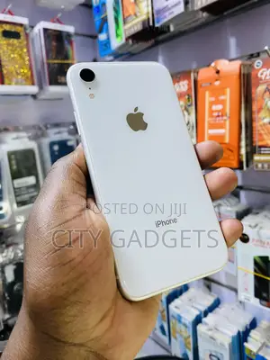 Apple iPhone XR 128 GB White
