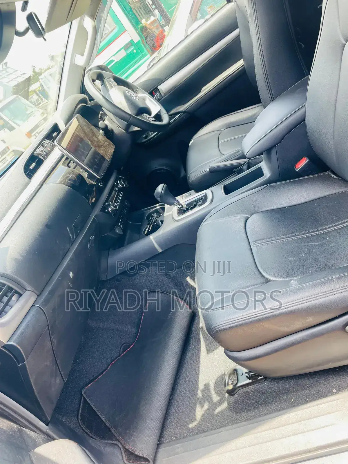 Toyota Hilux 2021 Gray