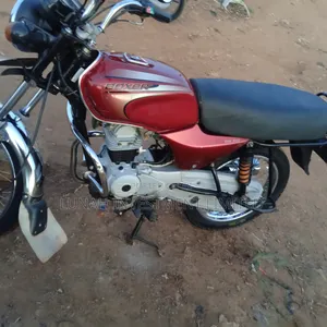 Bajaj Boxer 2023 Red