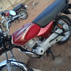 Bajaj Boxer 2023 Red