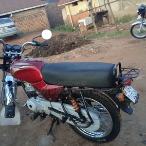 Bajaj Boxer 2023 Red