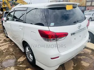 Toyota Wish 2012 White