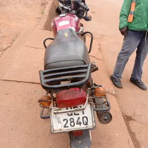 Bajaj Boxer 100 2023 Red