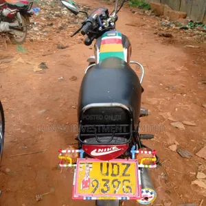 Bajaj Boxer 2023 Red