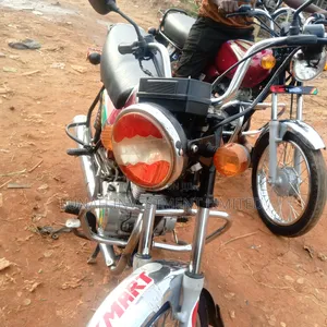 Bajaj Boxer 2023 Red