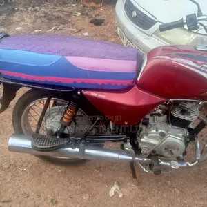 Bajaj Boxer 2021 Red