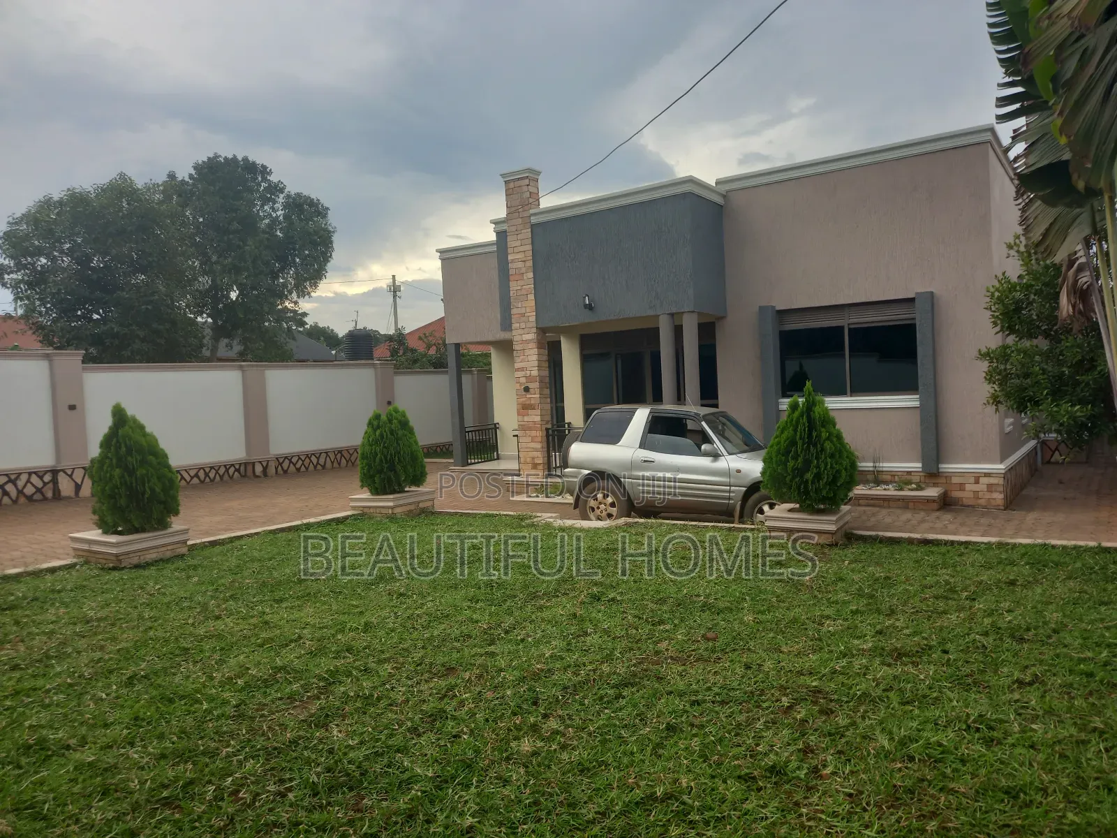 Furnished 4bdrm House in Kira for sale