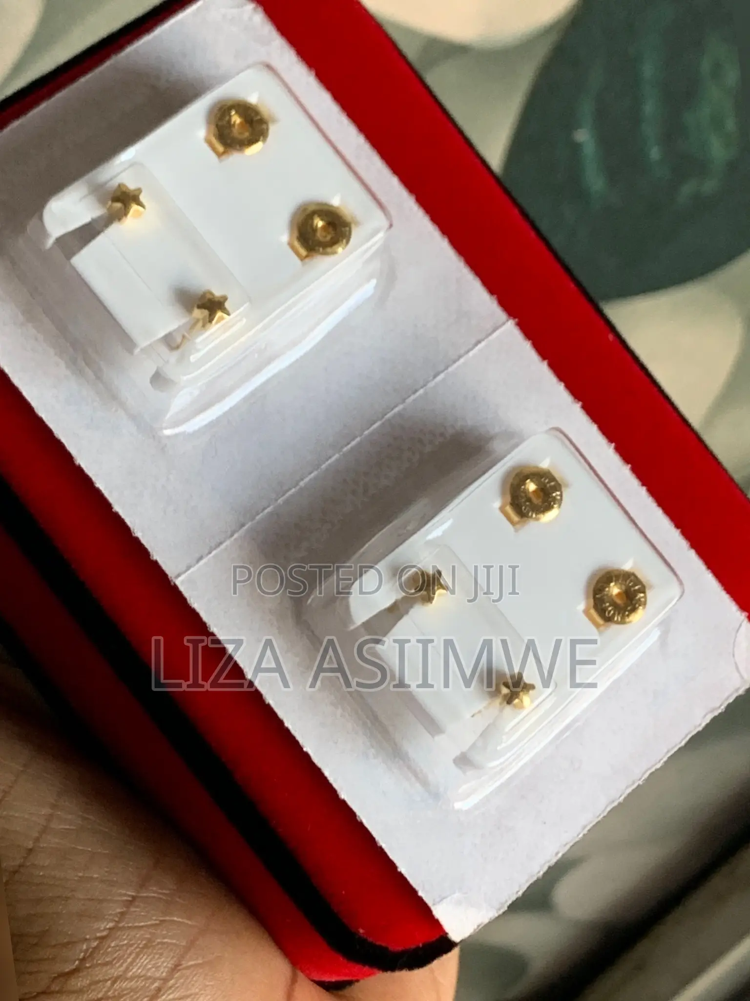Caflon England Earpins