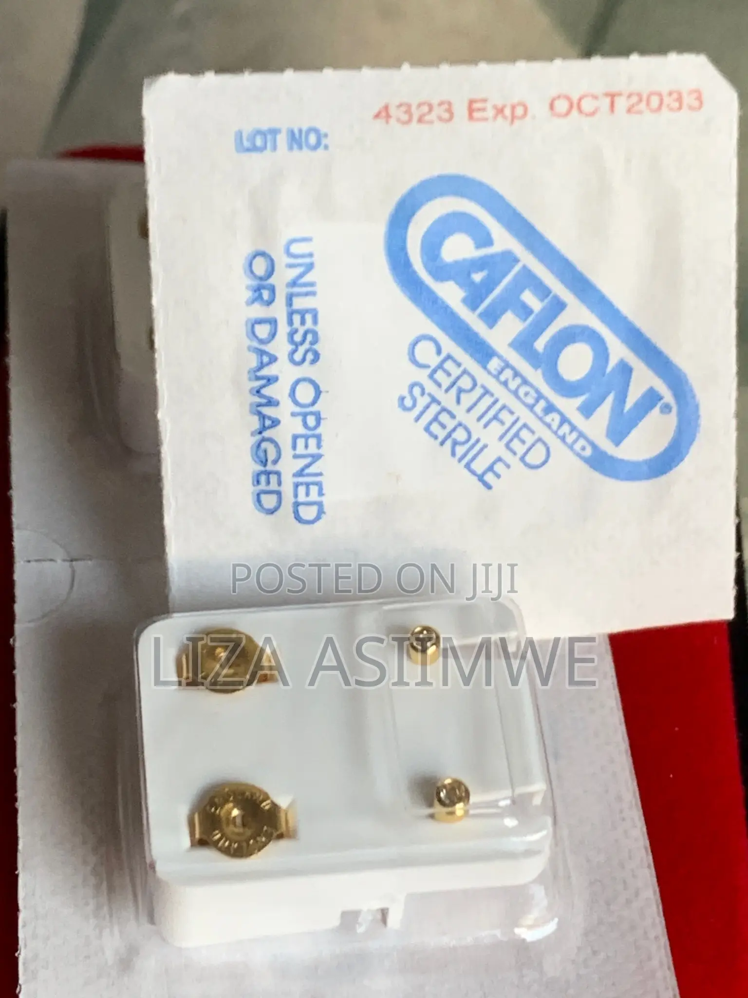 Small Caflon England Earpins
